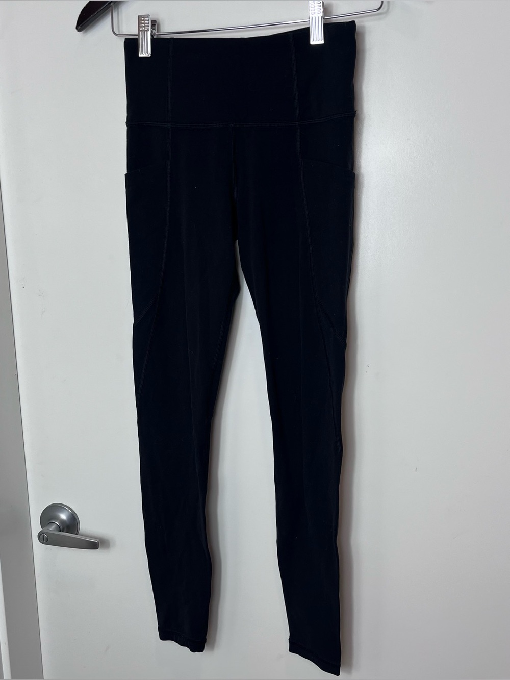 ATHLETA Salutation Stash Pocket Tight Black High-Waist Leggings XS Gym Active